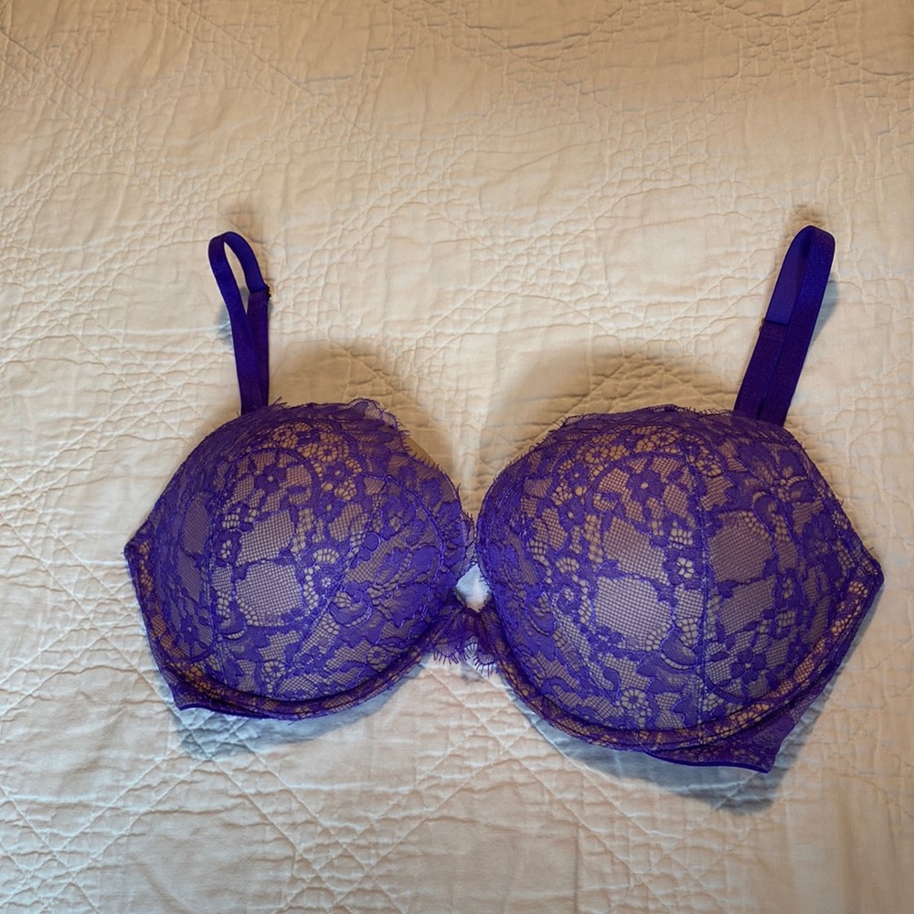 Victoria’s Secret Very Sexy push-up bra